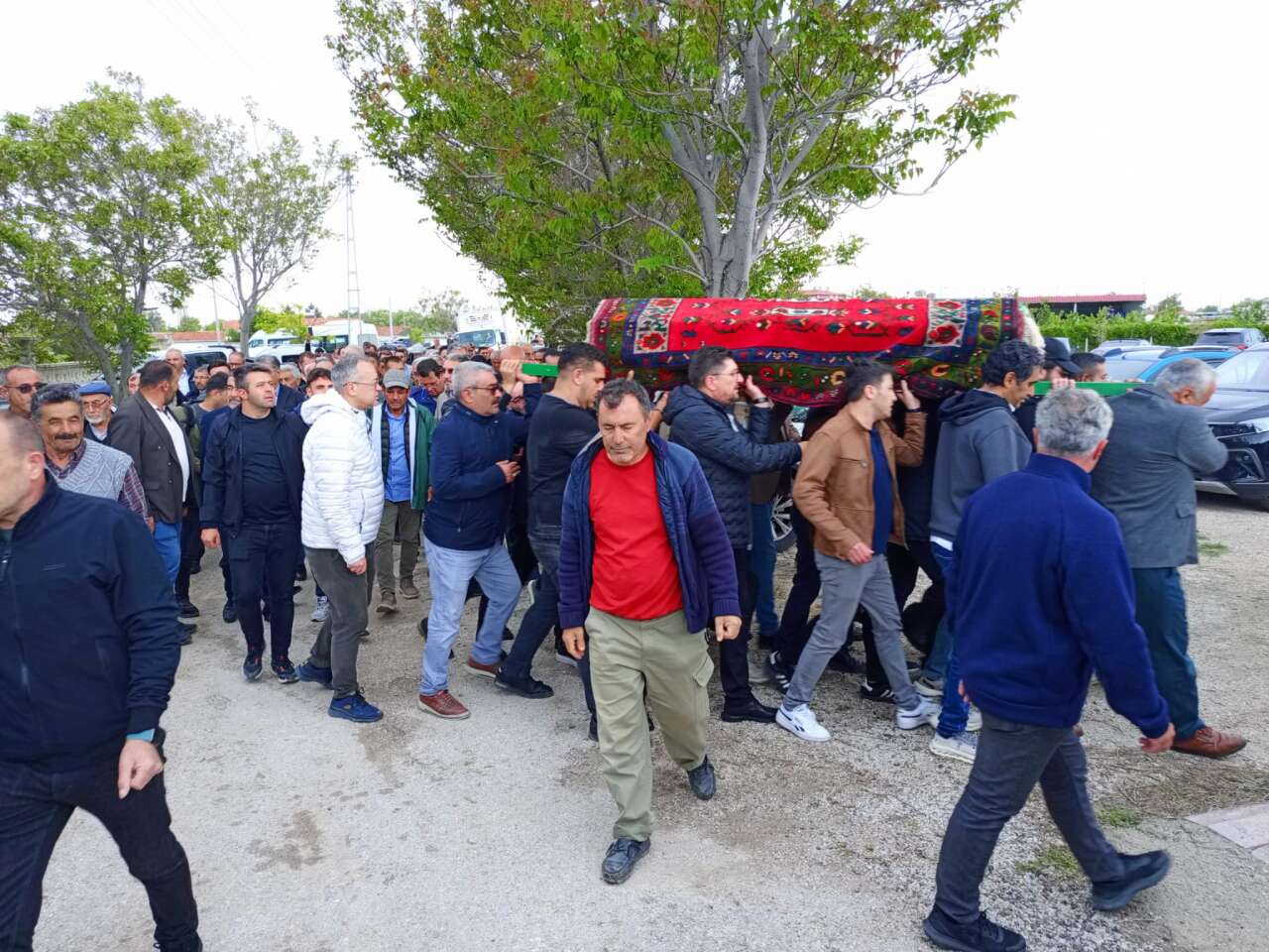 Konya’da sevenleri Recep Konuk’un oğlu Fatih Konuk’a son görevini yaptı 2